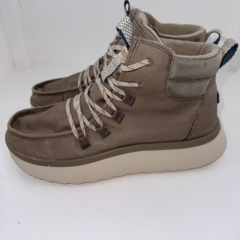 HEYDUDE Wendy Peak Apres Coated Twill Boots Womens 10 Walnut Brown Lace Up